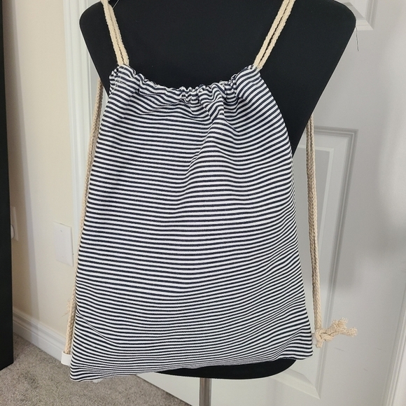 TRÏBE Canvas & Raffia Nautical Black & White Striped Backpack NWT - Picture 3 of 6